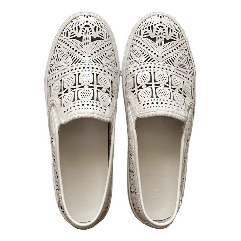 💜Tory Burch White Perforated Leather Loafers